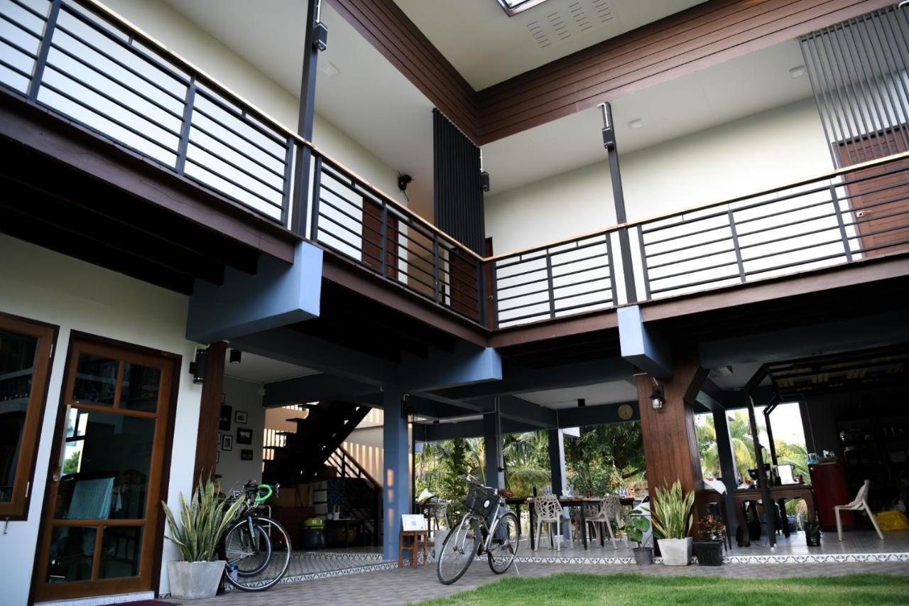 Sabua The Terrace Homestay Uthai Thani Exterior photo